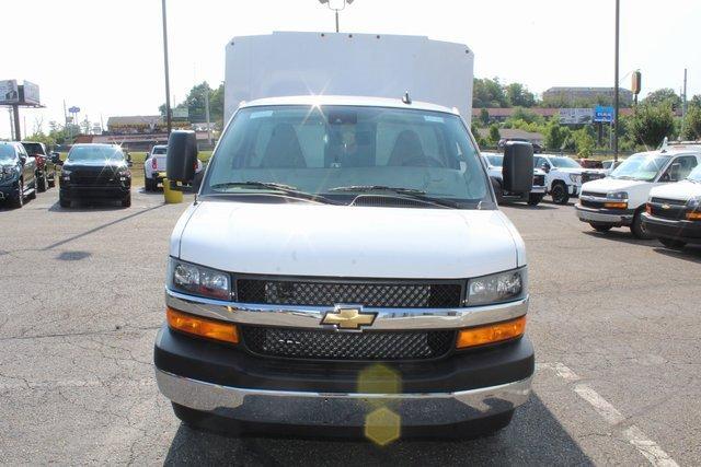 2024 Chevrolet Express Cutaway 3500 Vehicle Photo in SAINT CLAIRSVILLE, OH 43950-8512