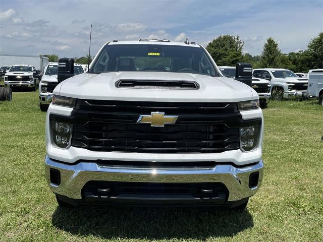 2024 Chevrolet Silverado 2500 HD Vehicle Photo in ALCOA, TN 37701-3235