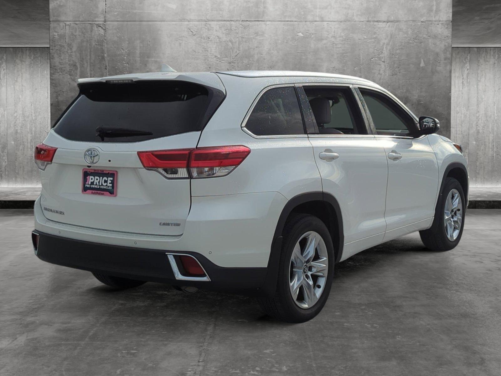 2018 Toyota Highlander Vehicle Photo in Ft. Myers, FL 33907