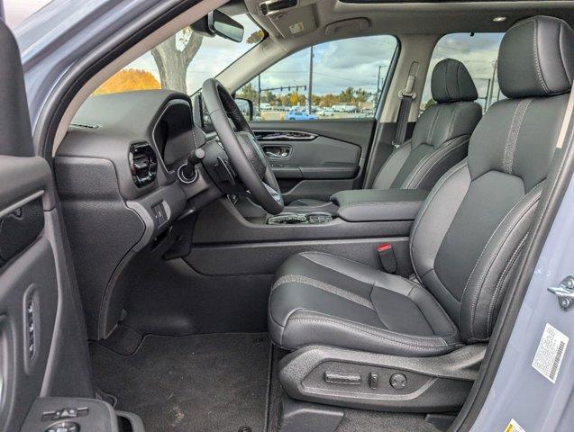 2025 Honda Pilot Vehicle Photo in Greeley, CO 80634-8763