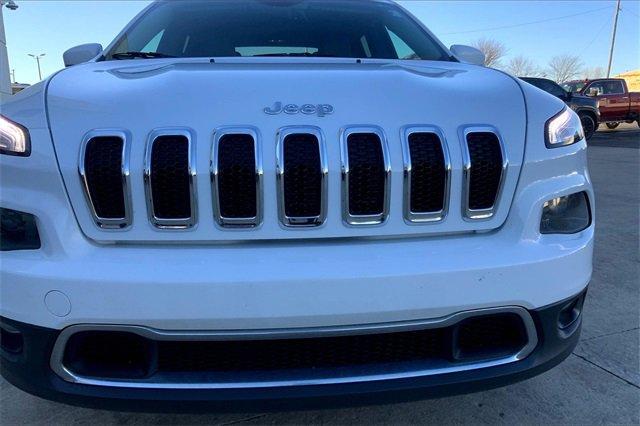 2014 Jeep Cherokee Vehicle Photo in TOPEKA, KS 66609-0000