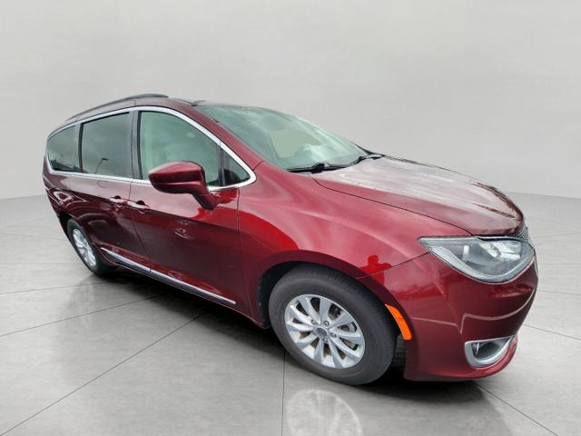 2017 Chrysler Pacifica Vehicle Photo in MADISON, WI 53713-3220