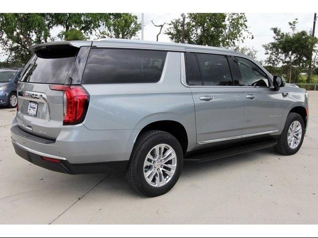 2024 GMC Yukon XL Vehicle Photo in ROSENBERG, TX 77471-5675