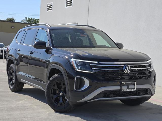 2024 Volkswagen Atlas Vehicle Photo in Weatherford, TX 76087