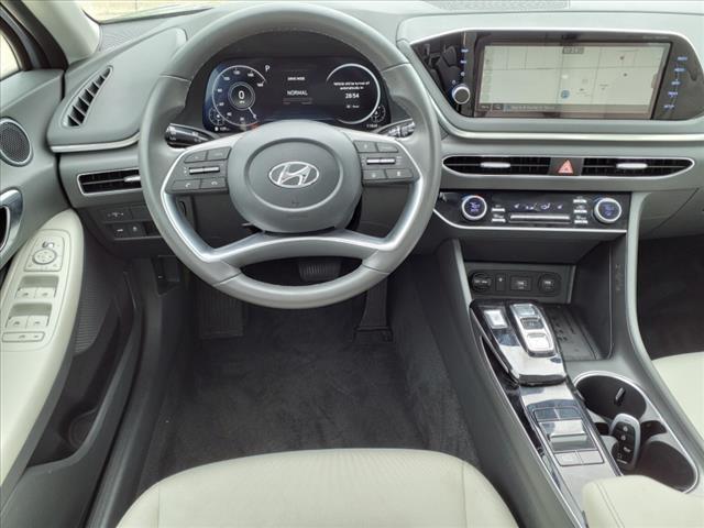 2023 Hyundai SONATA Vehicle Photo in Peoria, IL 61615