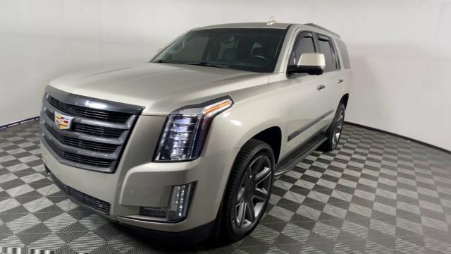 2015 Cadillac Escalade Vehicle Photo in ALLIANCE, OH 44601-4622