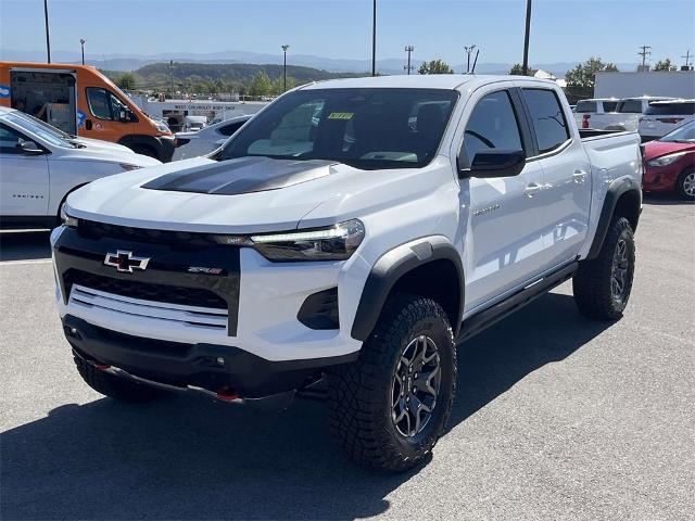 2024 Chevrolet Colorado Vehicle Photo in ALCOA, TN 37701-3235