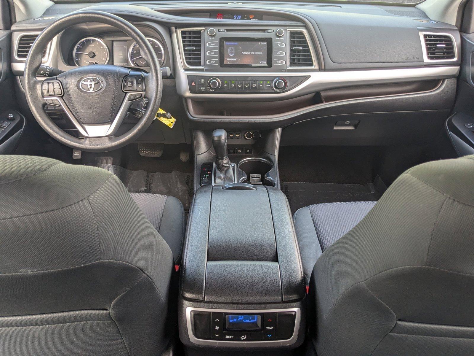 2019 Toyota Highlander Vehicle Photo in Davie, FL 33331