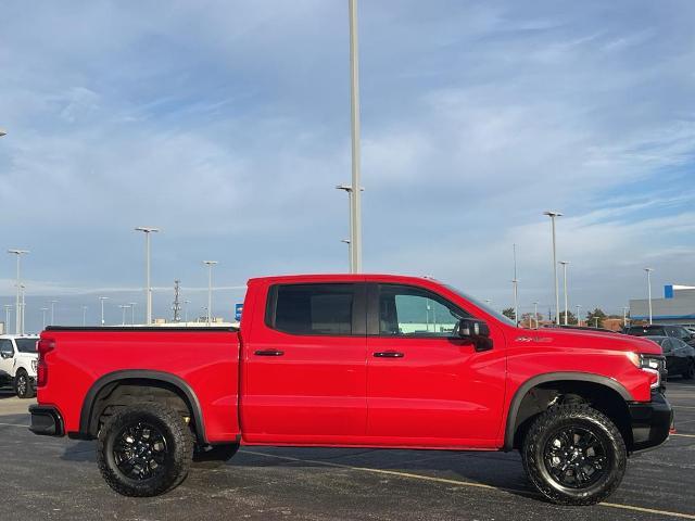 Certified 2024 Chevrolet Silverado 1500 ZR2 with VIN 3GCUDHEL9RG120668 for sale in Green Bay, WI