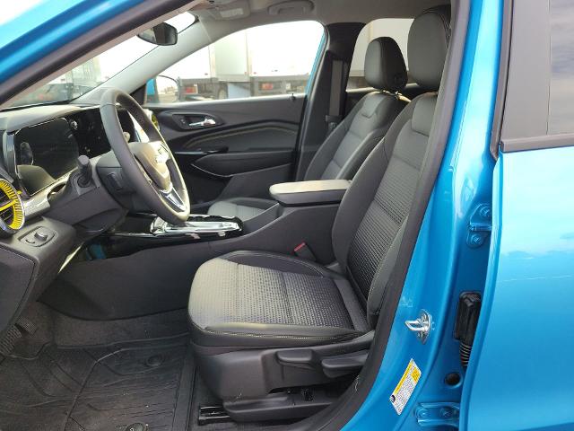 2025 Chevrolet Trax Vehicle Photo in JOLIET, IL 60435-8135