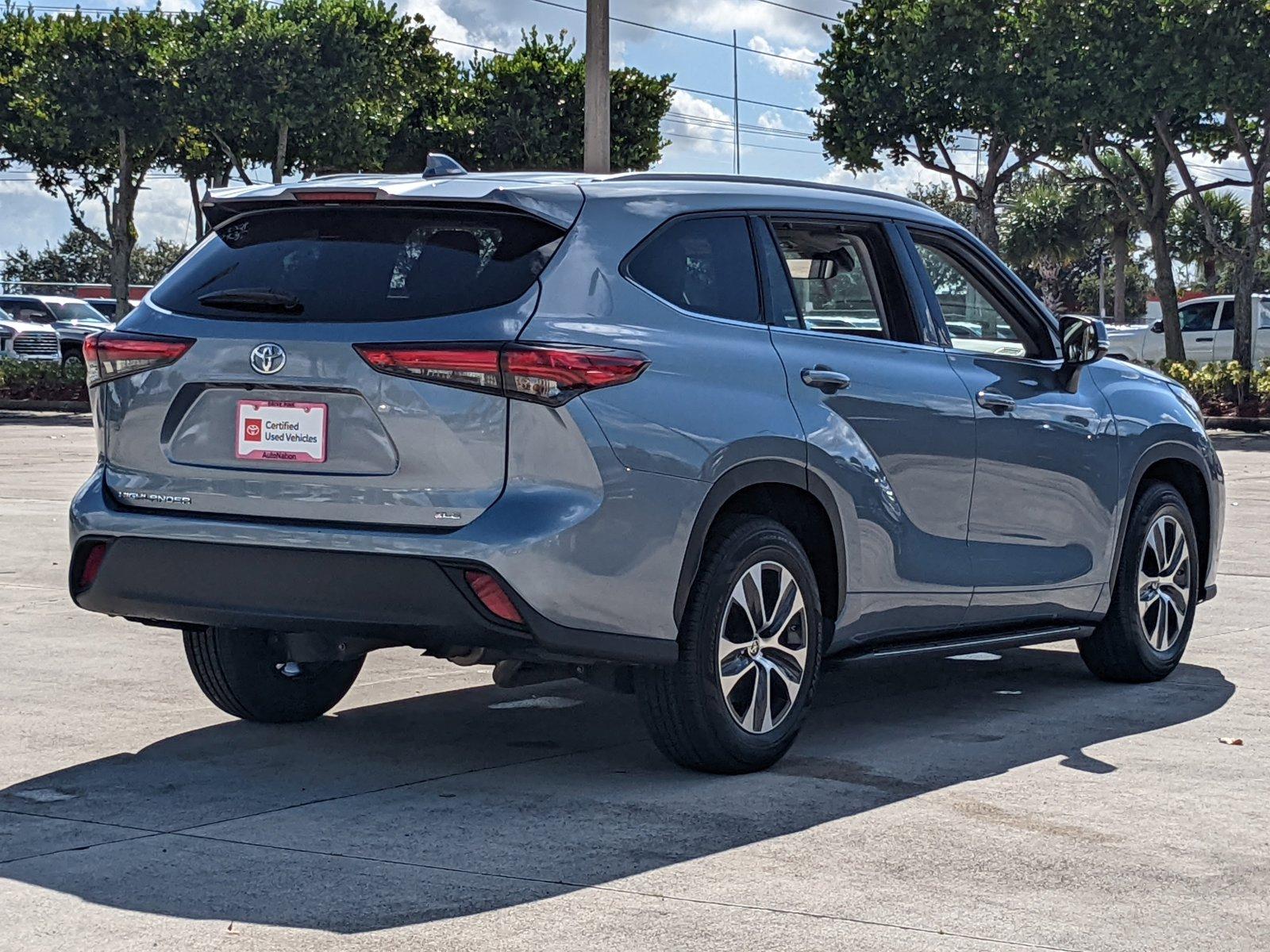 2022 Toyota Highlander Vehicle Photo in Davie, FL 33331