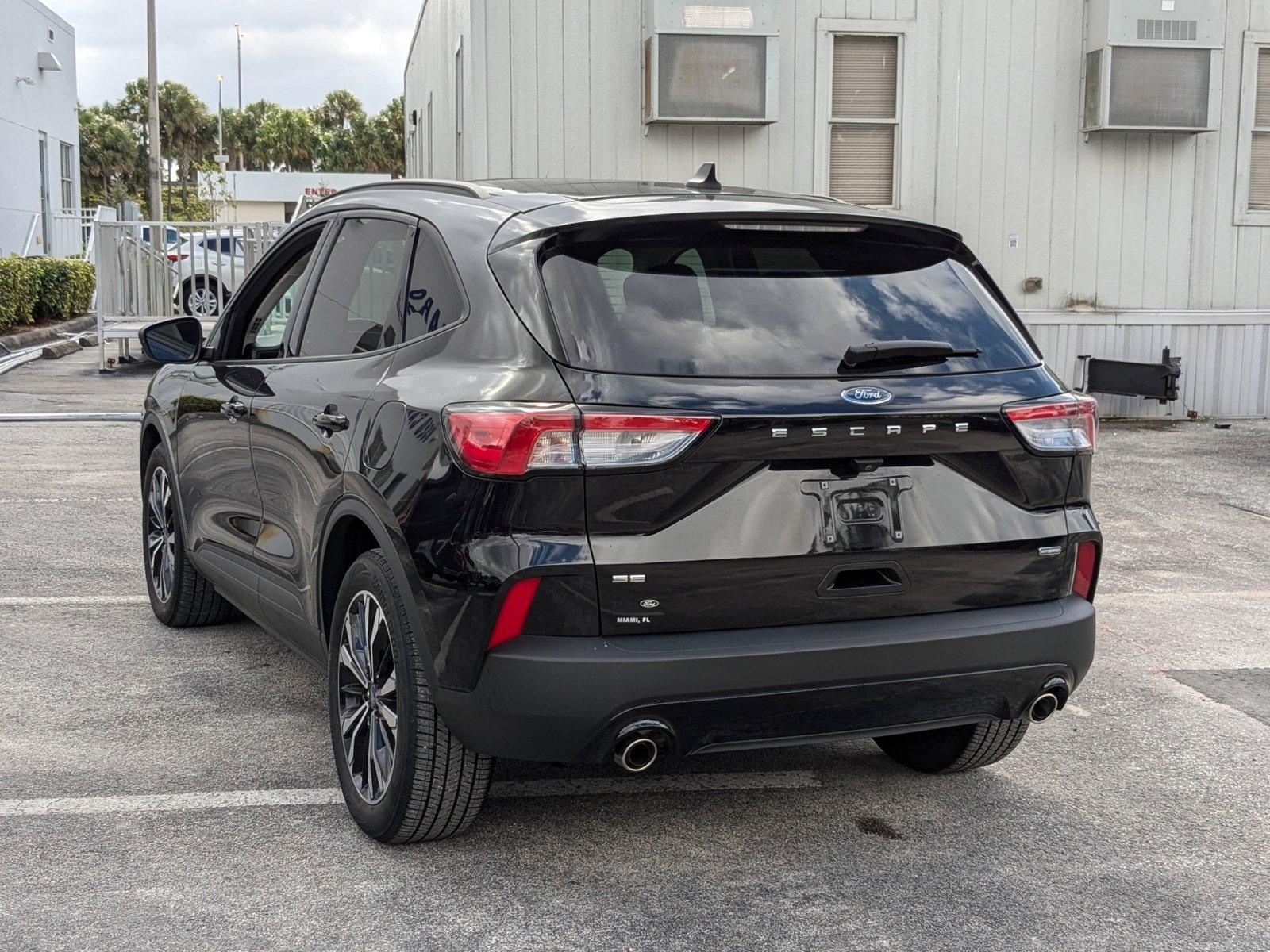 2021 Ford Escape Vehicle Photo in Miami, FL 33015