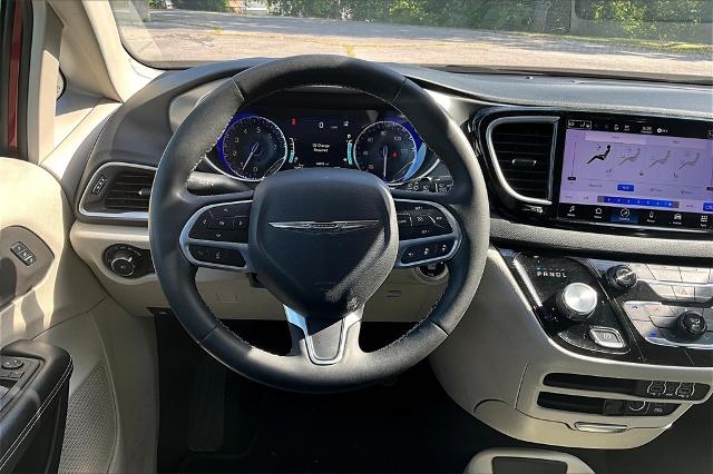 2022 Chrysler Pacifica Vehicle Photo in Tulsa, OK 74145