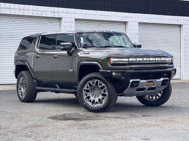 2024 GMC HUMMER EV SUV Vehicle Photo in TURLOCK, CA 95380-4918