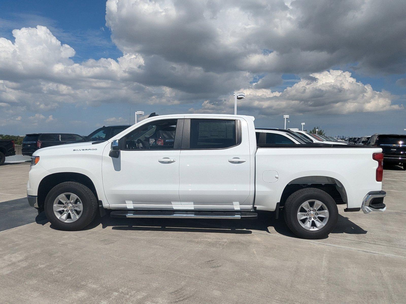 2024 Chevrolet Silverado 1500 Vehicle Photo in MIAMI, FL 33172-3015