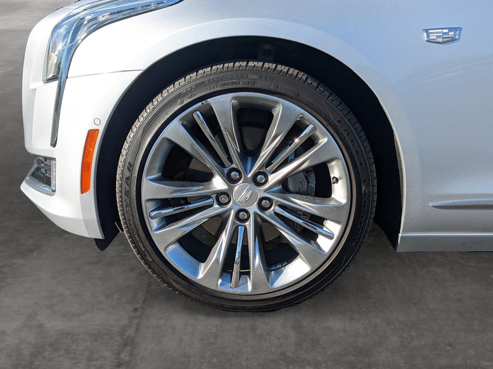 2018 Cadillac CT6 Vehicle Photo in VALENCIA, CA 91355-1705