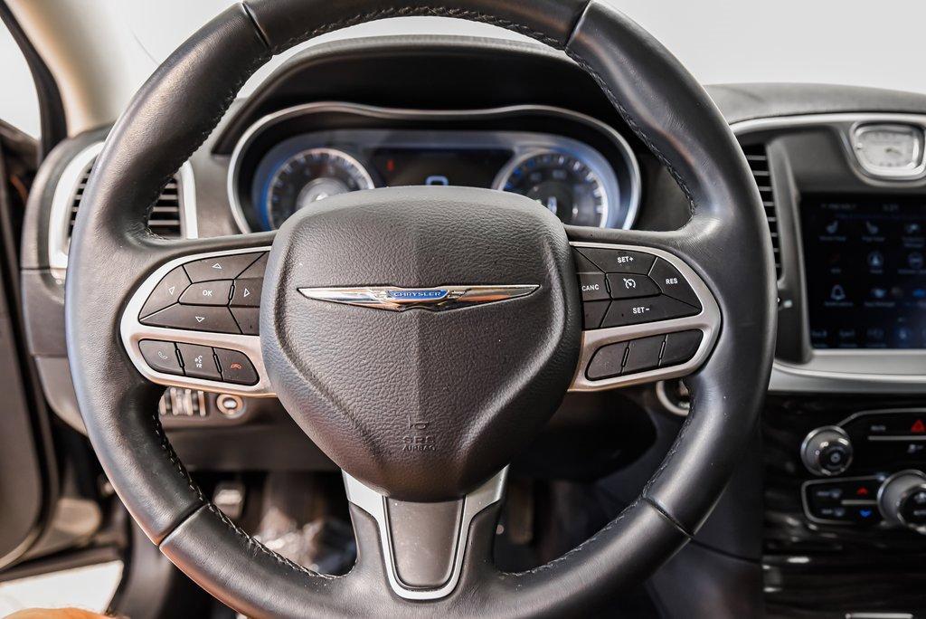 2018 Chrysler 300 Vehicle Photo in AKRON, OH 44320-4088