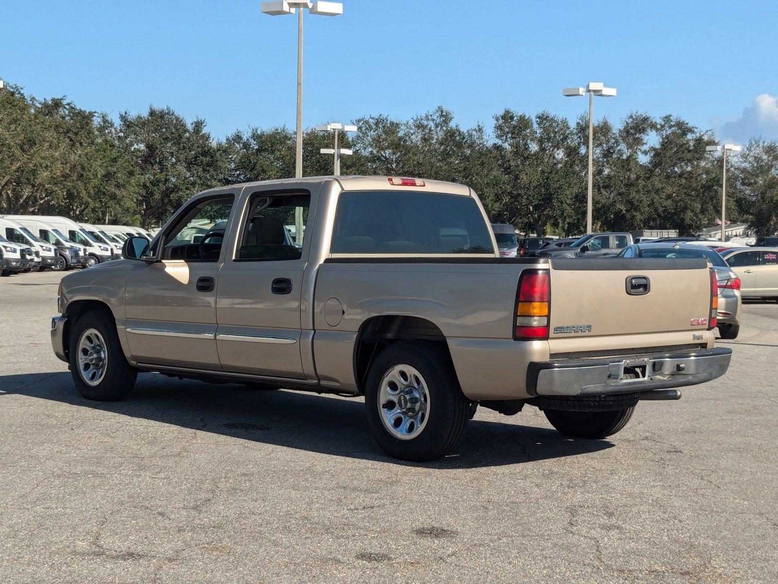 2007 GMC Sierra 1500 Classic Vehicle Photo in St. Petersburg, FL 33713