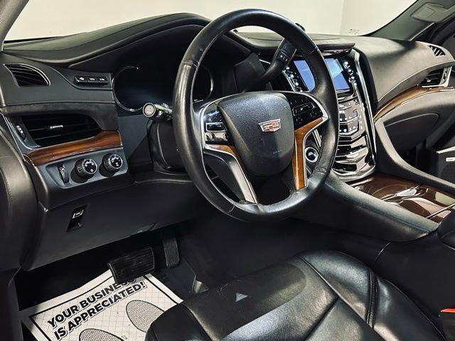 2017 Cadillac Escalade ESV Vehicle Photo in MEDINA, OH 44256-9631