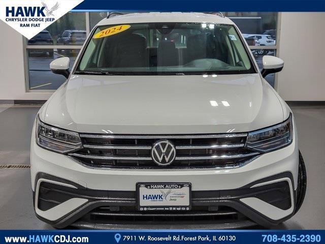 2024 Volkswagen Tiguan Vehicle Photo in Saint Charles, IL 60174