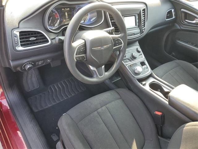 2015 Chrysler 200 Vehicle Photo in GRAND BLANC, MI 48439-8139