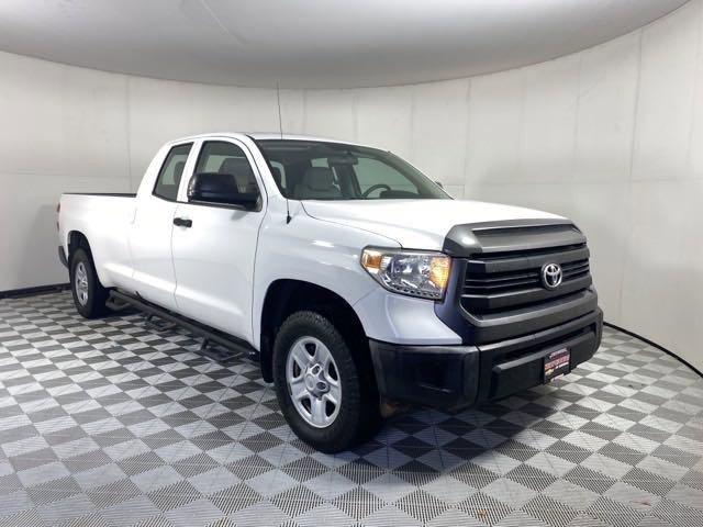 2015 Toyota Tundra 4WD Truck Vehicle Photo in MEDINA, OH 44256-9001