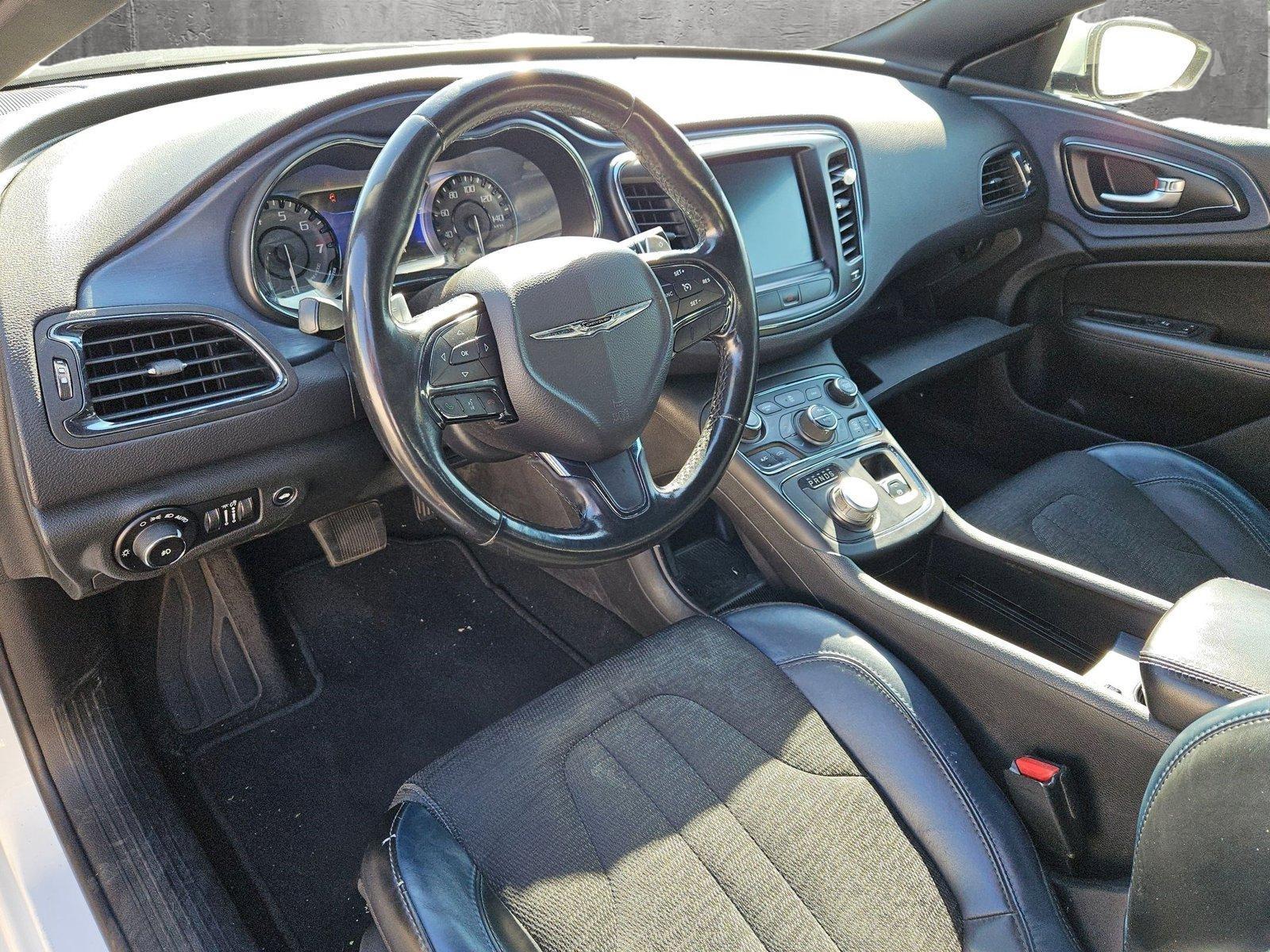 2015 Chrysler 200 Vehicle Photo in GILBERT, AZ 85297-0446