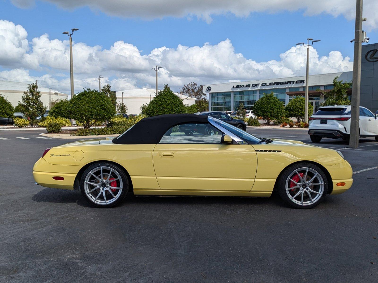 2002 Ford Thunderbird Vehicle Photo in Clearwater, FL 33761