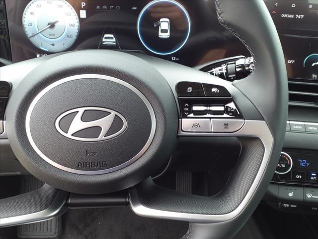 2024 Hyundai ELANTRA Vehicle Photo in Peoria, IL 61615