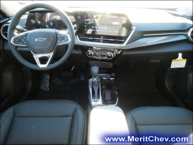 2025 Chevrolet Trax Vehicle Photo in MAPLEWOOD, MN 55119-4794