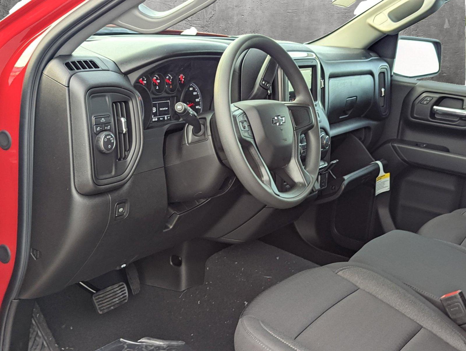 2024 Chevrolet Silverado 1500 Vehicle Photo in PEMBROKE PINES, FL 33024-6534