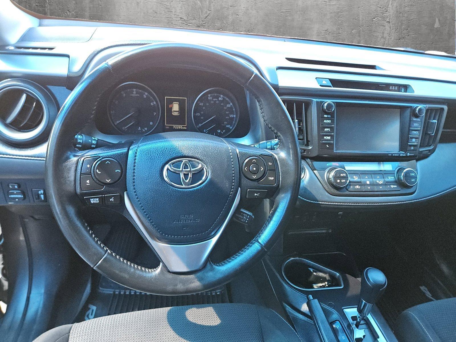 2018 Toyota RAV4 Vehicle Photo in NORTH RICHLAND HILLS, TX 76180-7199