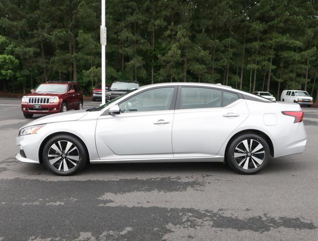 Used 2022 Nissan Altima SV with VIN 1N4BL4DV6NN318783 for sale in Acworth, GA