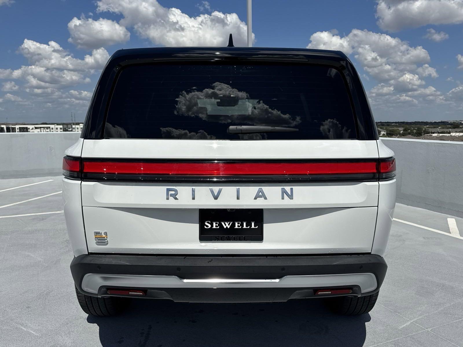 2023 Rivian R1S Vehicle Photo in AUSTIN, TX 78717