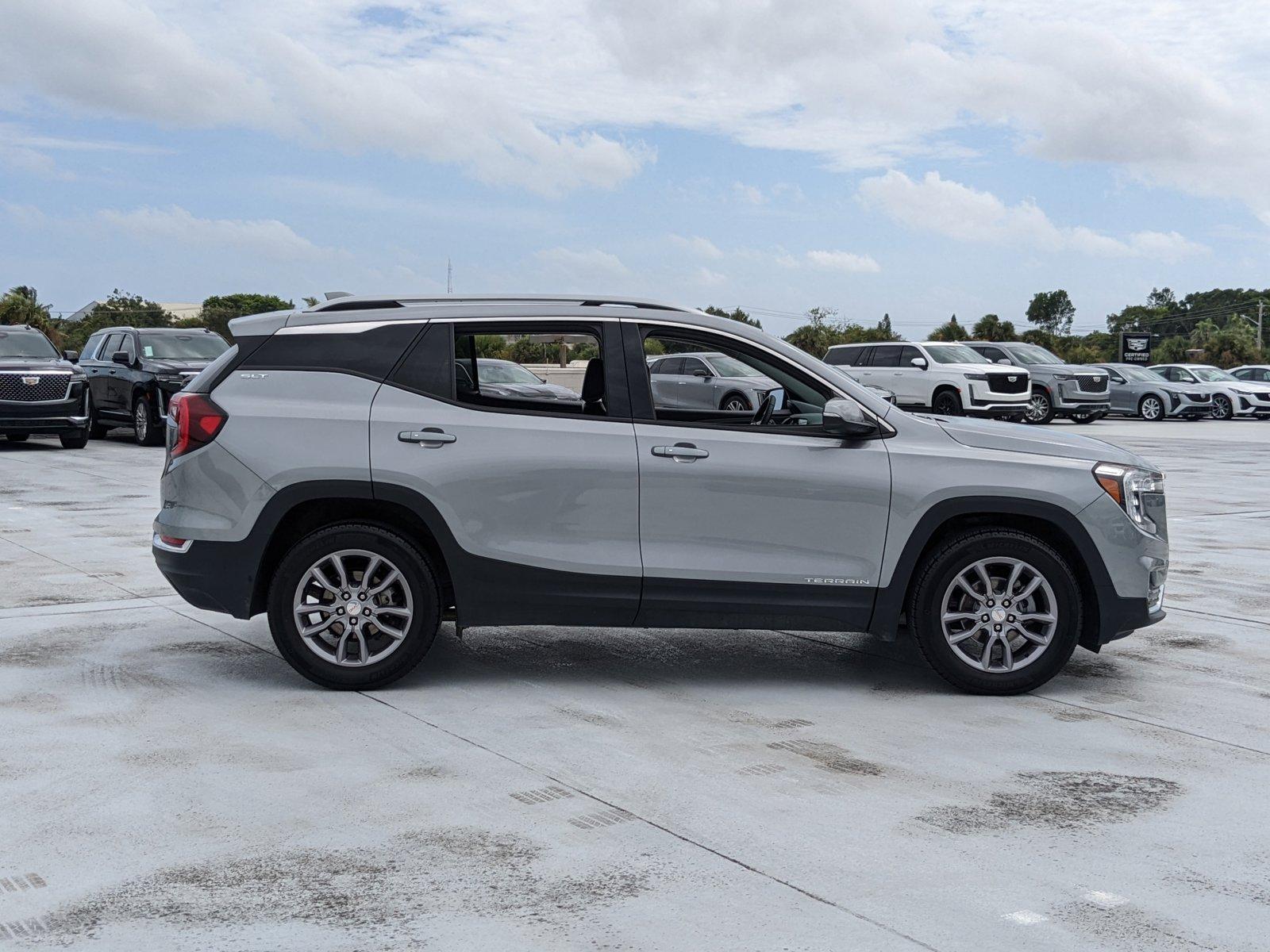 2024 GMC Terrain Vehicle Photo in WEST PALM BEACH, FL 33407-3296