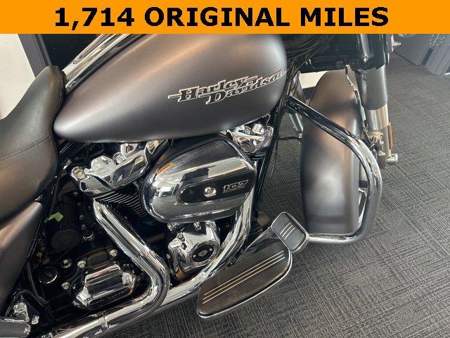 2017 Harley Davidson STREET GLIDE Vehicle Photo in TREVOSE, PA 19053-4984