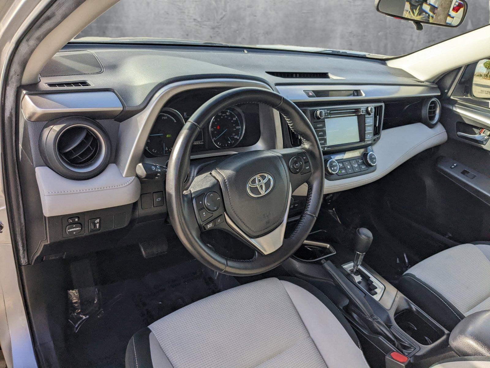 2016 Toyota RAV4 Hybrid Vehicle Photo in Davie, FL 33331