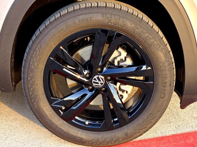 2025 Volkswagen Atlas Cross Sport Vehicle Photo in WEATHERFORD, TX 76087