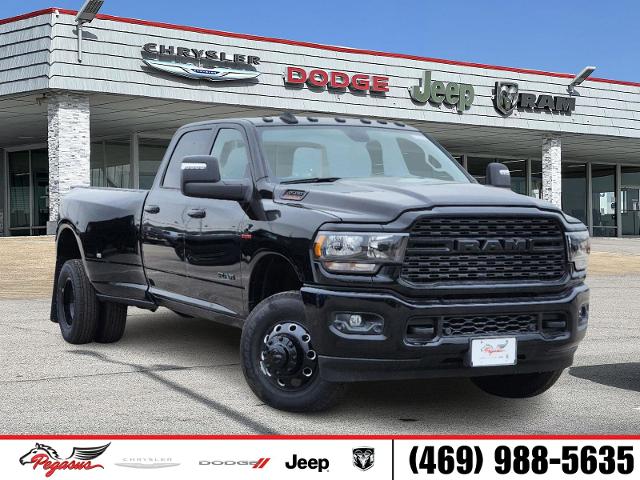 2024 Ram 3500 Vehicle Photo in Ennis, TX 75119-5114