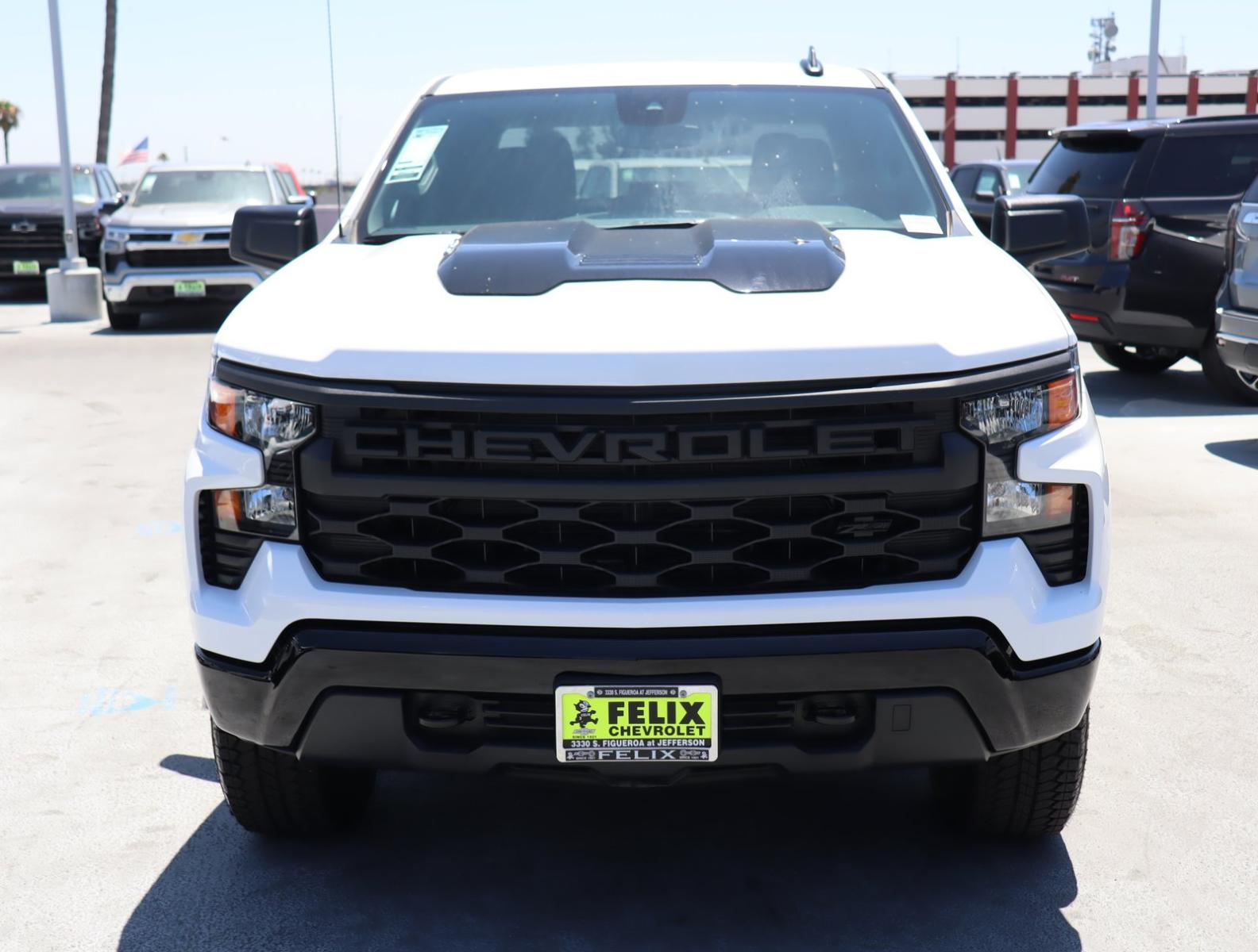 2024 Chevrolet Silverado 1500 Vehicle Photo in LOS ANGELES, CA 90007-3794