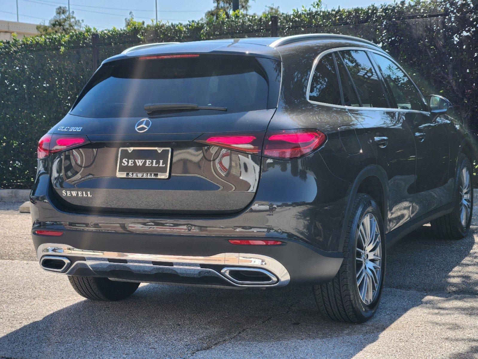 2024 Mercedes-Benz GLC Vehicle Photo in HOUSTON, TX 77079