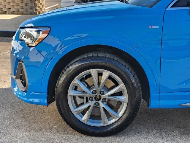 2022 Audi Q3 Vehicle Photo in SUGAR LAND, TX 77478-0000