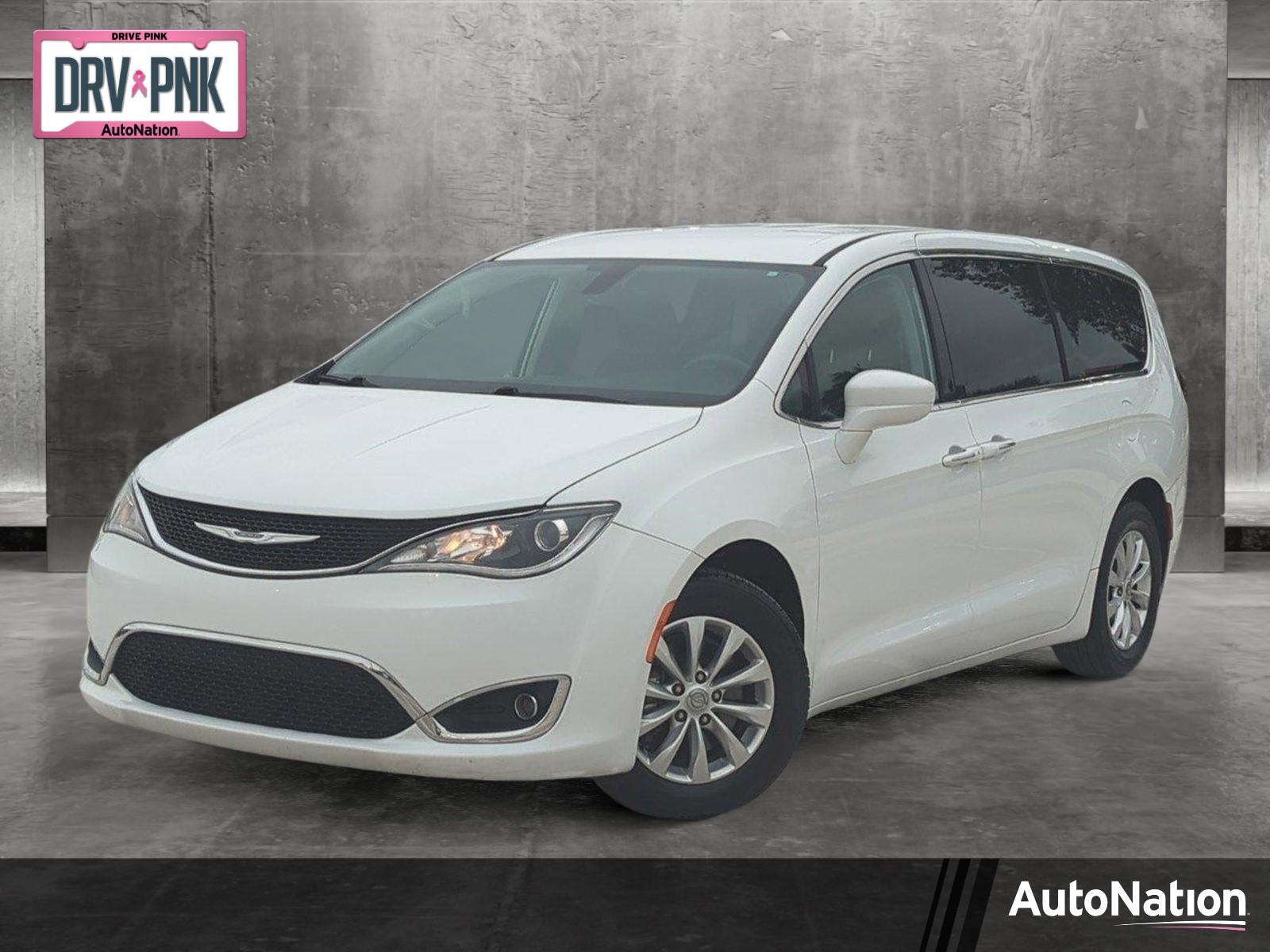 2018 Chrysler Pacifica Vehicle Photo in Pembroke Pines, FL 33027