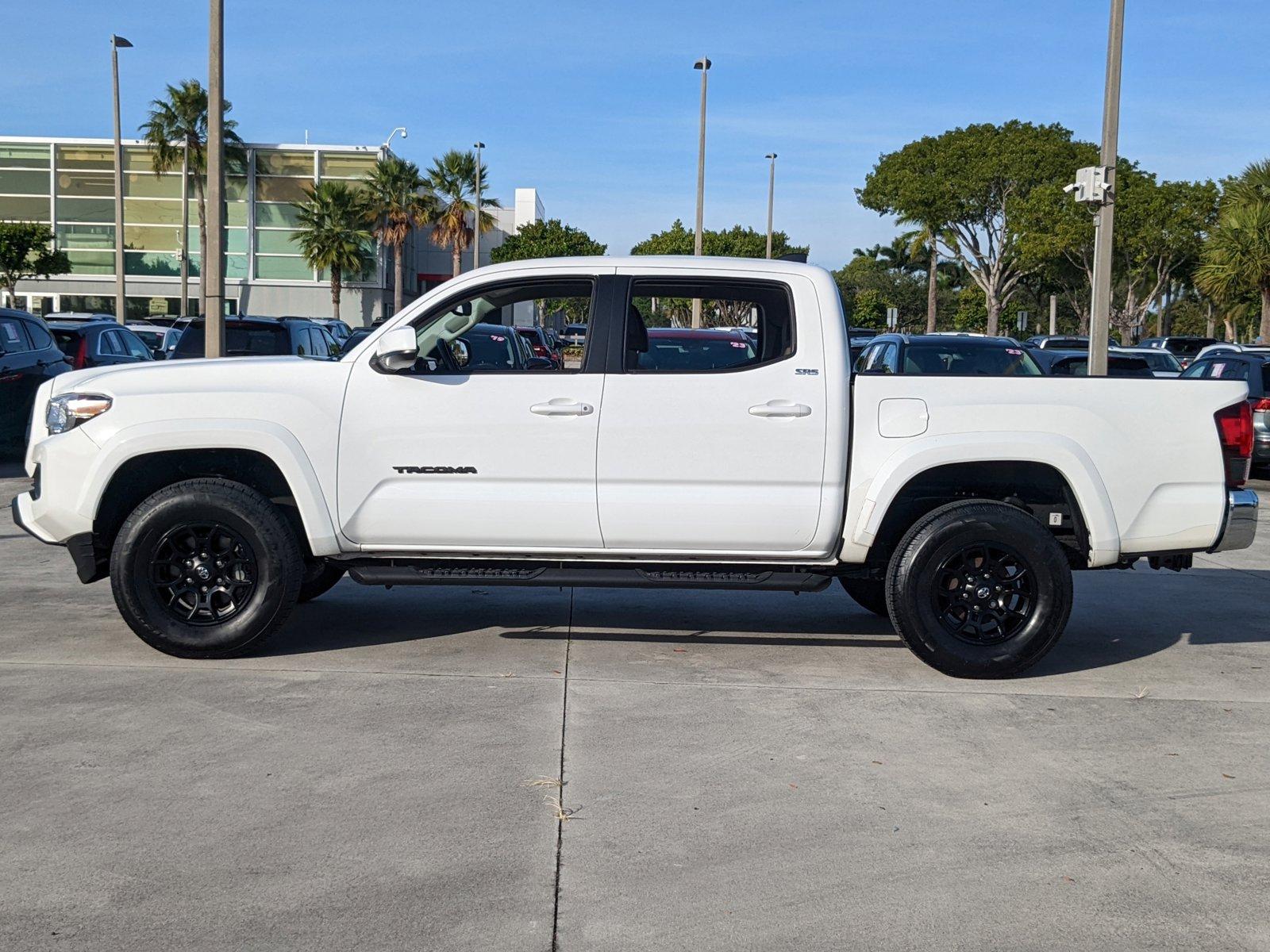 2022 Toyota Tacoma 2WD Vehicle Photo in Davie, FL 33331