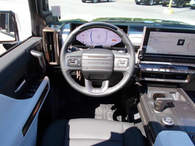 2023 GMC HUMMER EV Pickup Vehicle Photo in LOWELL, MA 01852-4336