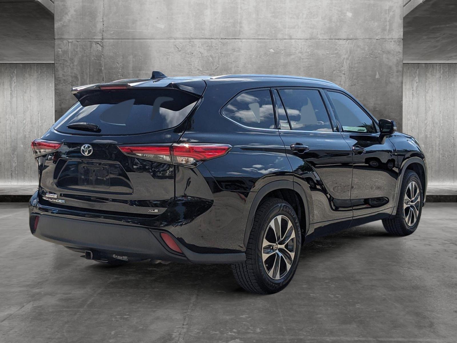 2020 Toyota Highlander Vehicle Photo in GREENACRES, FL 33463-3207