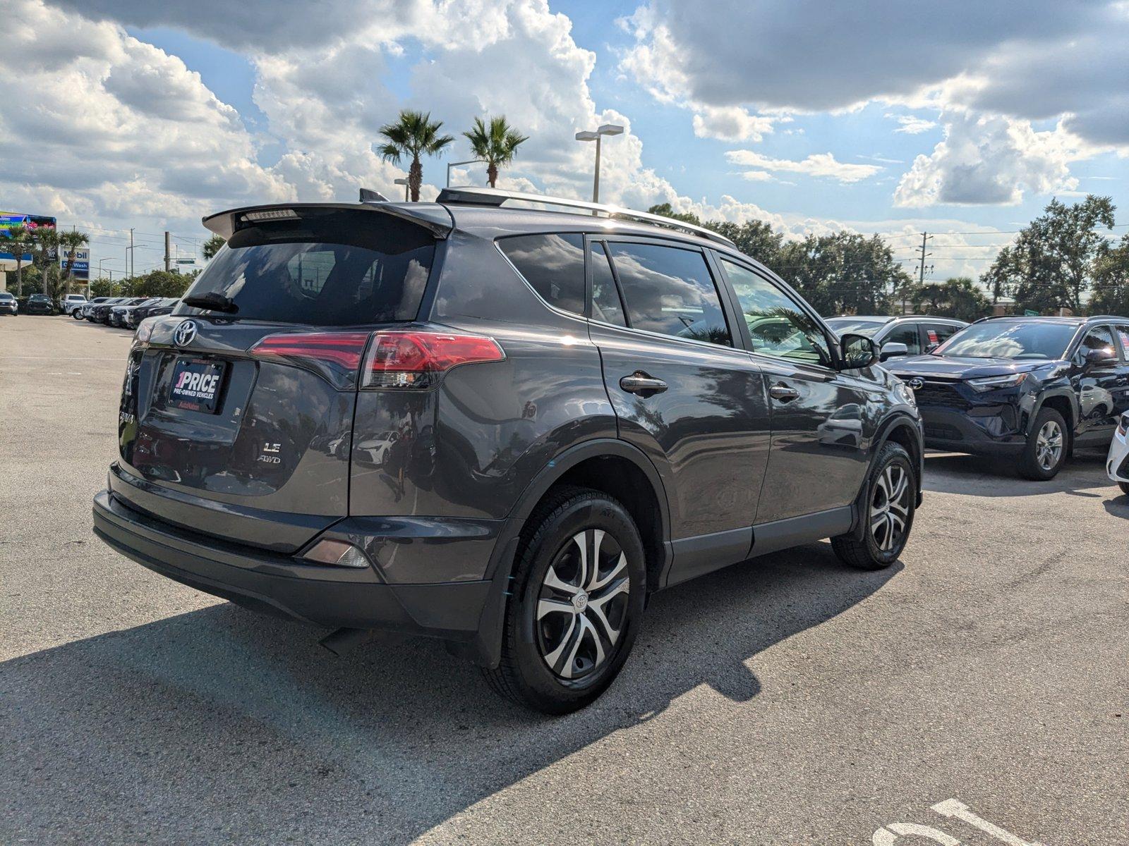 2018 Toyota RAV4 Vehicle Photo in Winter Park, FL 32792