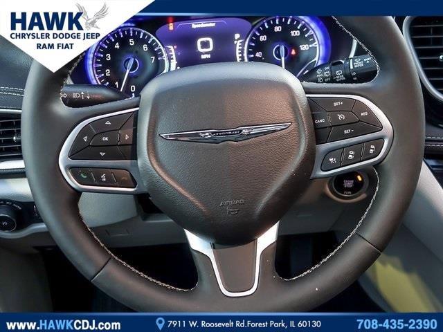 2024 Chrysler Pacifica Vehicle Photo in Plainfield, IL 60586