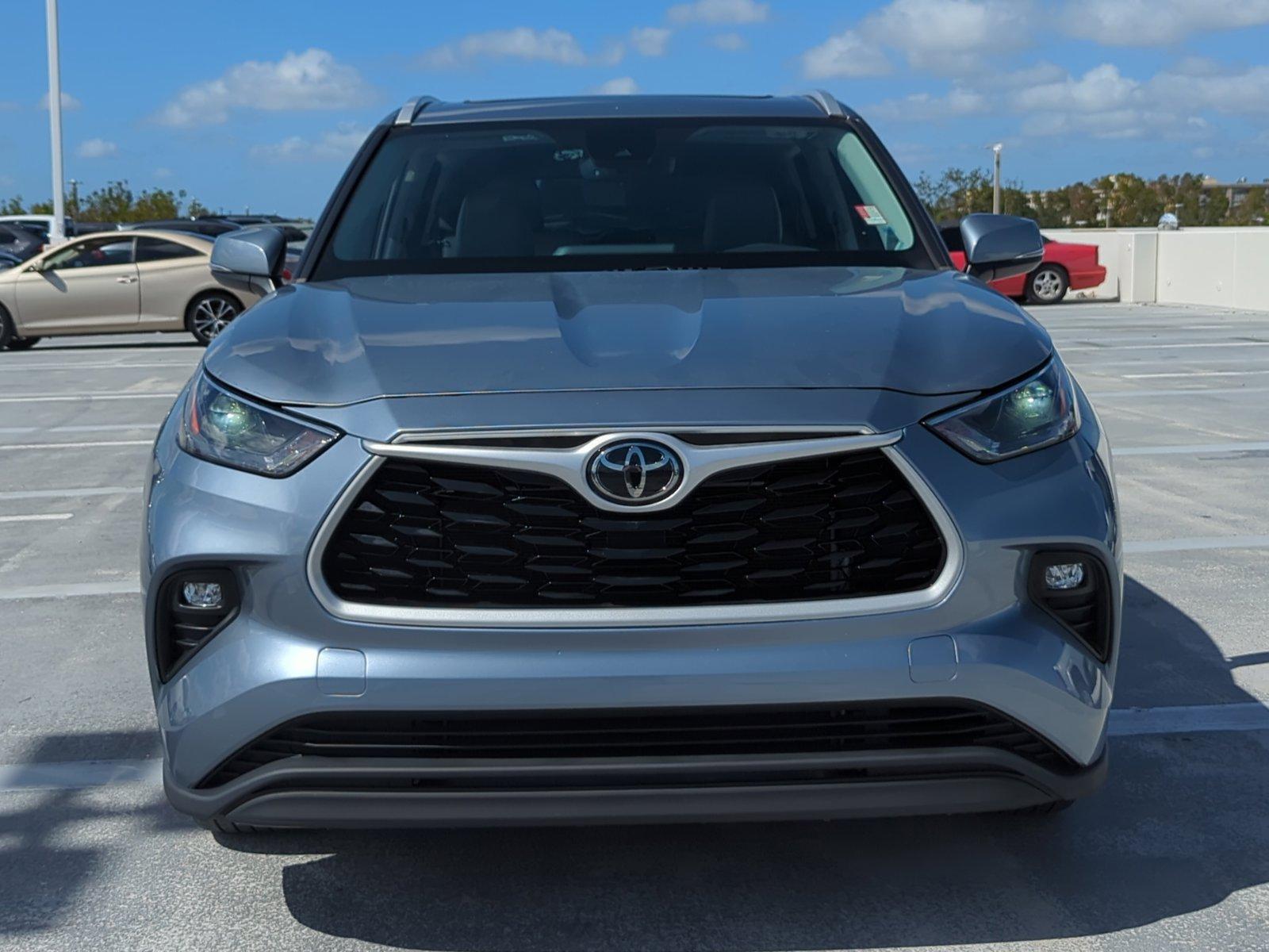 2022 Toyota Highlander Vehicle Photo in Ft. Myers, FL 33907