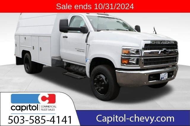 2024 Chevrolet Silverado 4500 Medium Duty Chassis Cab Vehicle Photo in Salem, OR 97301